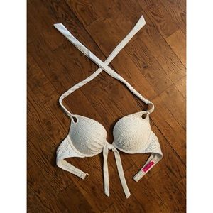TRADED Victoria’s Secret White lace swim top